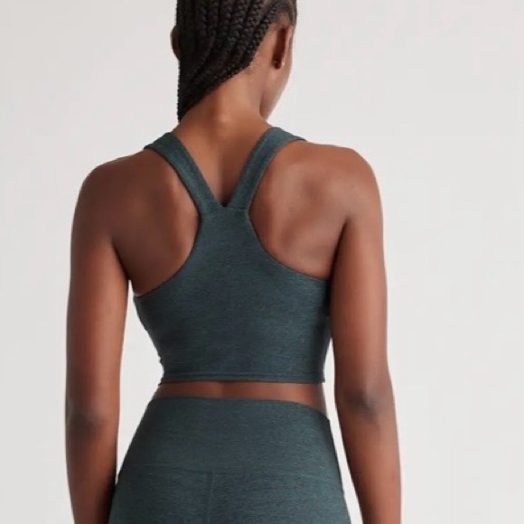 Quince Ultra Soft V Neck Cropped Tank Size Heather Green Work Out Athletic - Picture 2 of 9